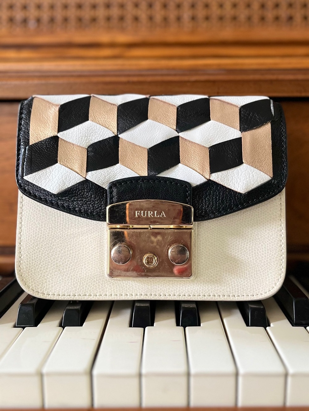 Furla White My Play Metropolis Crossbody 4 Interchangeable Flaps = 4 PURSES🤩